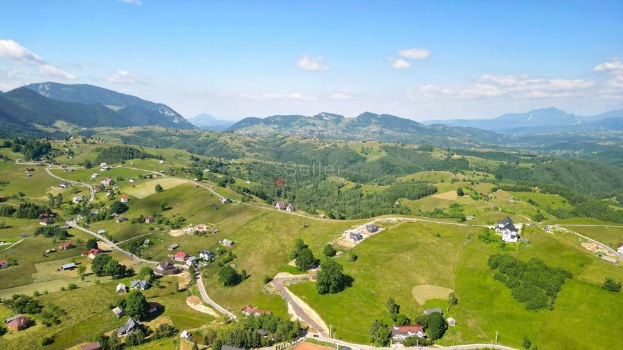 Teren Construcții intravilan de 13000 mp, în Șirnea