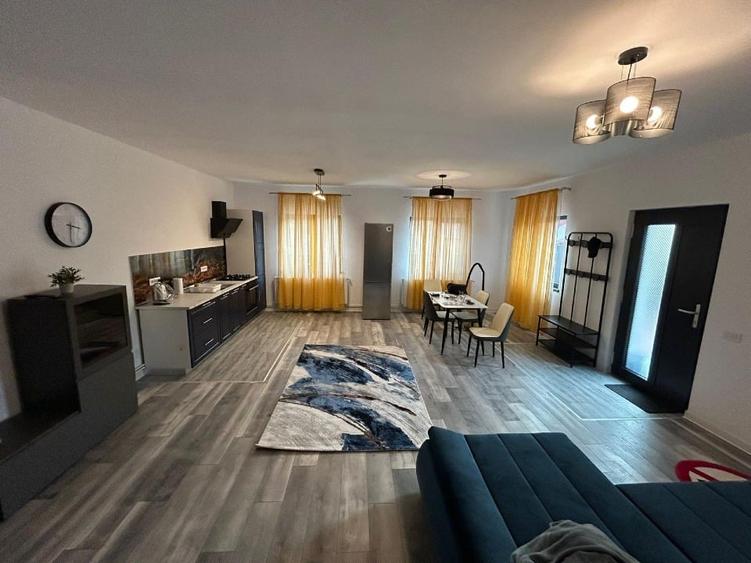 Casă individuală cu 3 camere cu Canalizare în Central