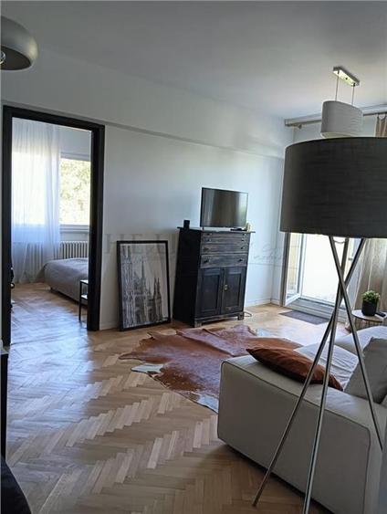 Apartament cu 2 camere semidecomandat, mobilat în Floreasca
