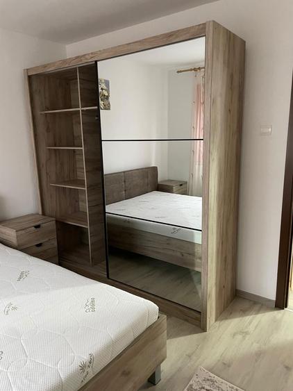 Apartament cu 2 camere decomandat în Vitrometan
