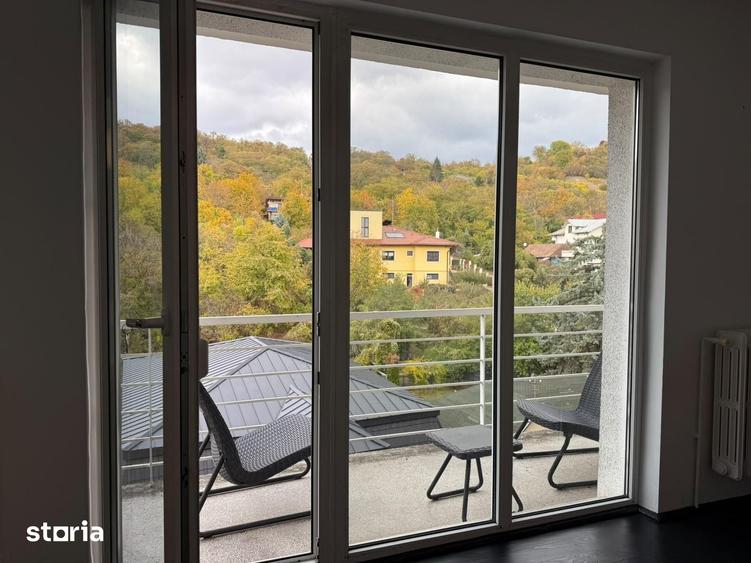 Apartament cu 4 camere decomandat în Grigorescu