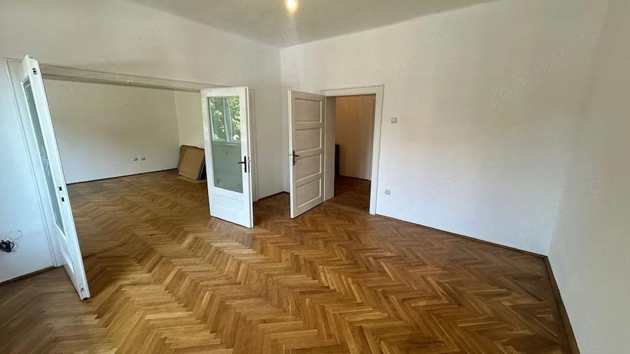 Casă cu 3 camere cu Teren 250 Mp în Calea Poplăcii