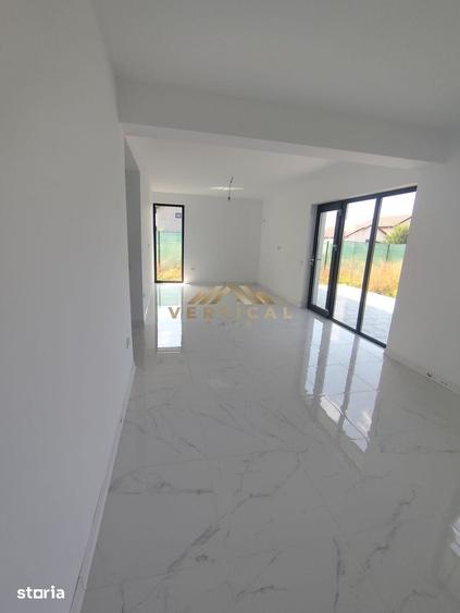 Casă cu 3 camere cu Teren 315 Mp în Vidra