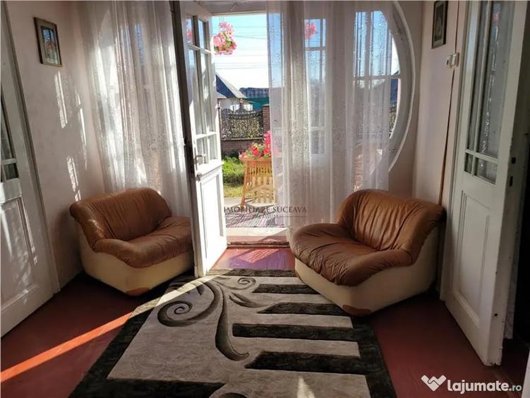 Casă cu 6 camere cu Teren 12500 Mp în Sasca Mică