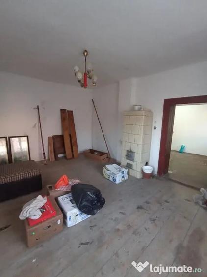 Casă cu 3 camere cu Teren 1342 Mp în Arcuș