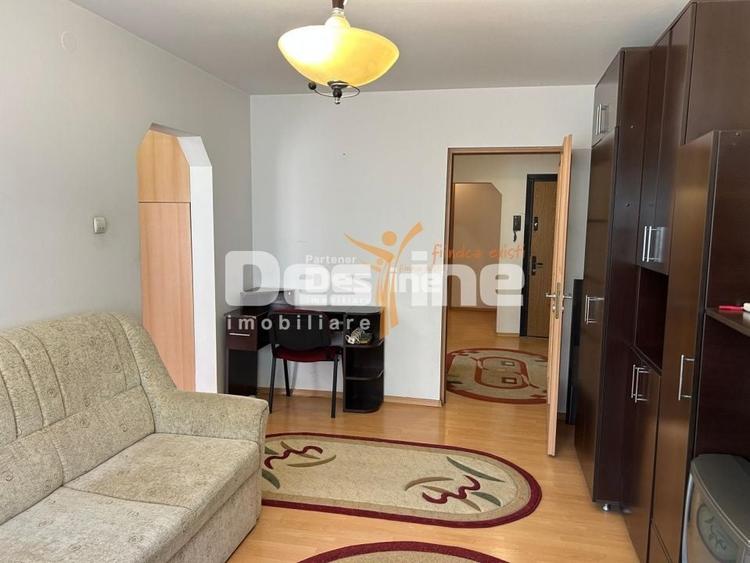 Apartament cu 3 camere circular, mobilat în Drumul Taberei