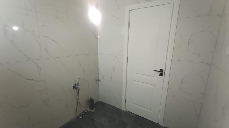Casă individuală cu 4 camere cu Canalizare în Cârcea
