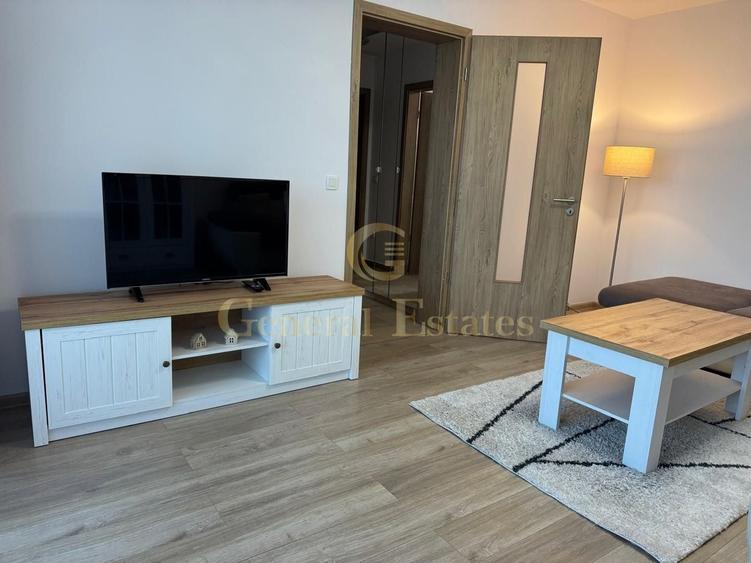 Apartament cu 2 camere decomandat în Tractorul