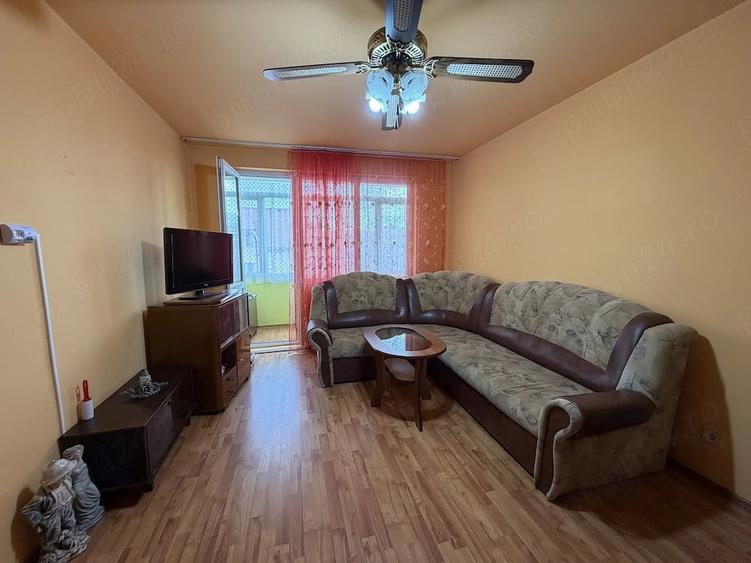 Apartament cu 2 camere semidecomandat în Micro 4
