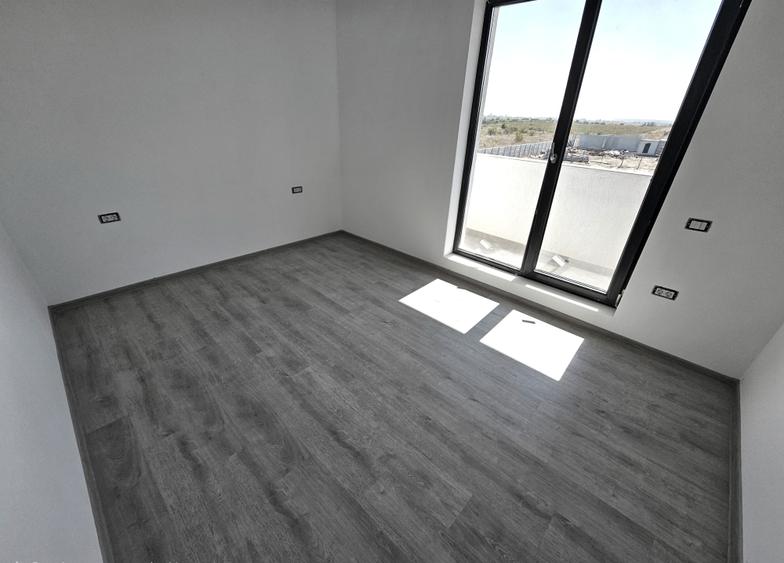 Apartament cu 2 camere decomandat în Haliu