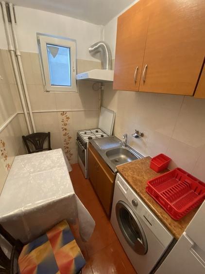 Garsonieră decomandată în Lujerului