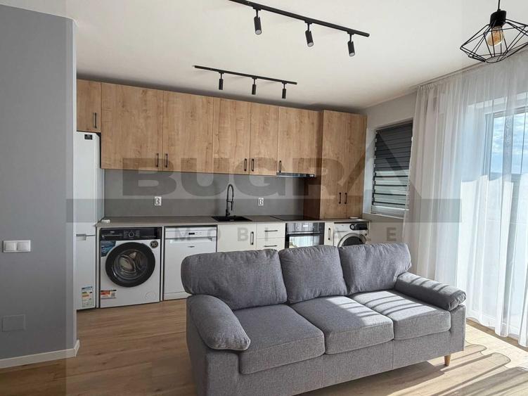 Apartament cu 3 camere semidecomandat, mobilat în Gheorgheni