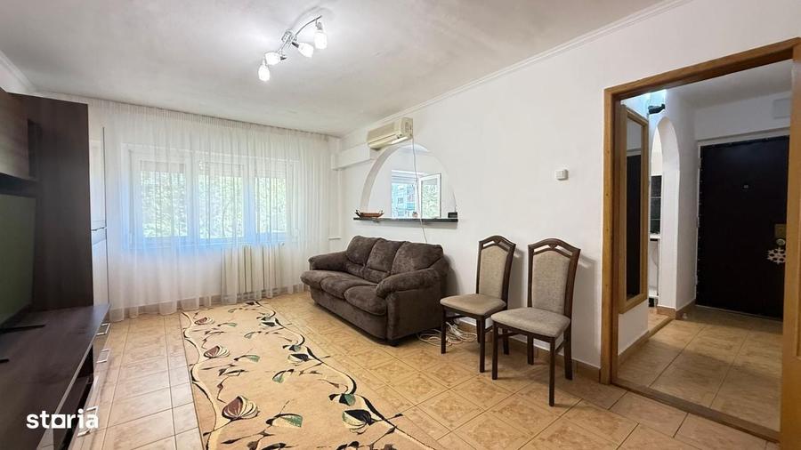 Apartament cu 3 camere decomandat în Decebal