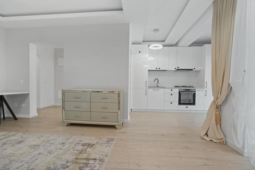 Apartament cu 3 camere decomandat, mobilat în Păcurari