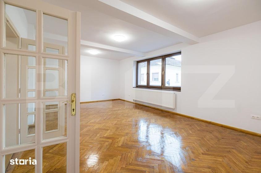 Spațiu comercial, de 62 mp, în Central