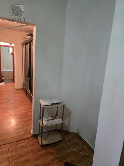 Apartament cu 3 camere decomandat, mobilat în Dristor