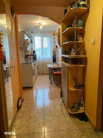 Apartament de 2 camere, decomandat, 58 mp., zona Decebal - 1