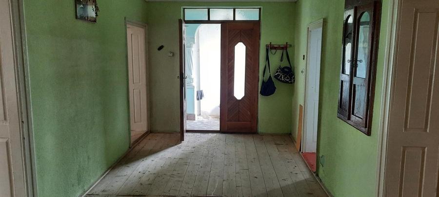 Casă individuală cu 2 camere cu Teren 720 Mp în Poiana Sibiului