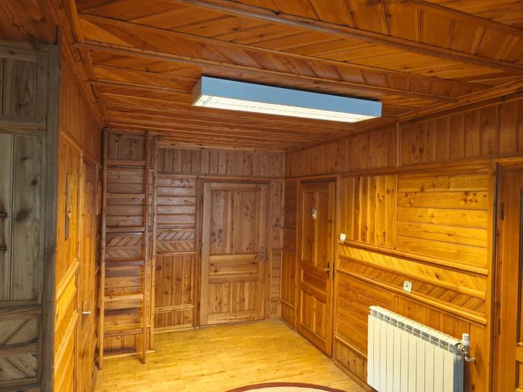 Casă cu Teren 1756 Mp în Central