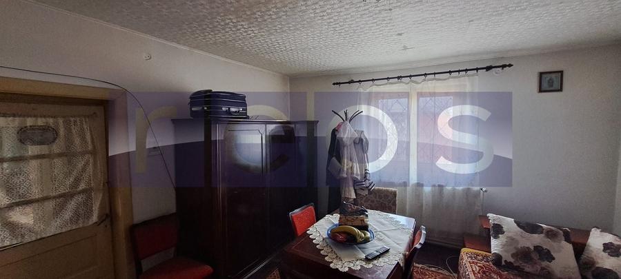 Casă individuală cu 5 camere cu Canalizare în Central