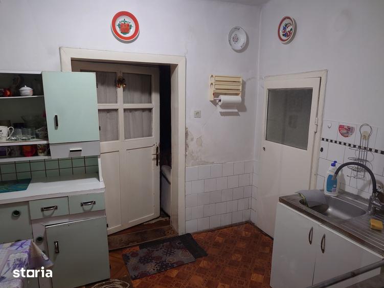 Casă cu 4 camere cu Teren 292 Mp în Aleea Carpați