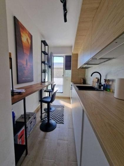 Apartament cu 3 camere decomandat, mobilat în Theodor Pallady