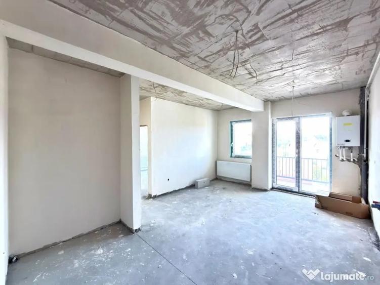 Apartament cu 3 camere semidecomandat în Central