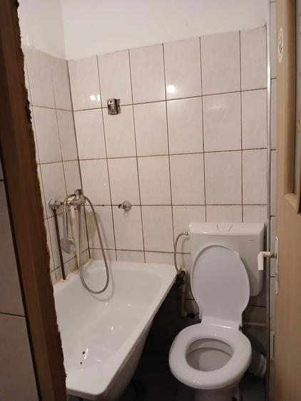 Garsonieră decomandată în Broscărie
