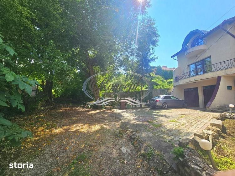 Casă cu 5 camere cu Teren 400 Mp în Andrei Mureșanu