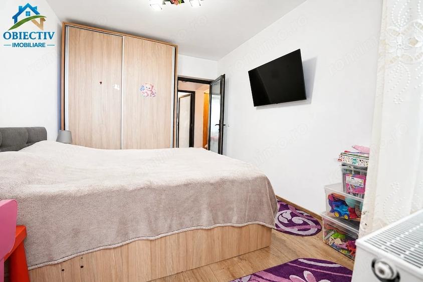 Apartament cu 3 camere semidecomandat în Dărmănești