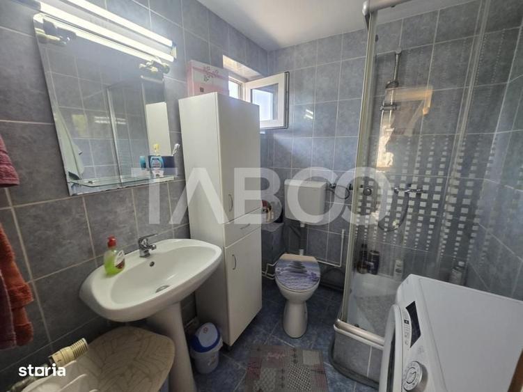 Apartament cu 2 camere semidecomandat în Paltin