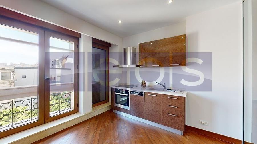Apartament cu 3 camere decomandat în Beller