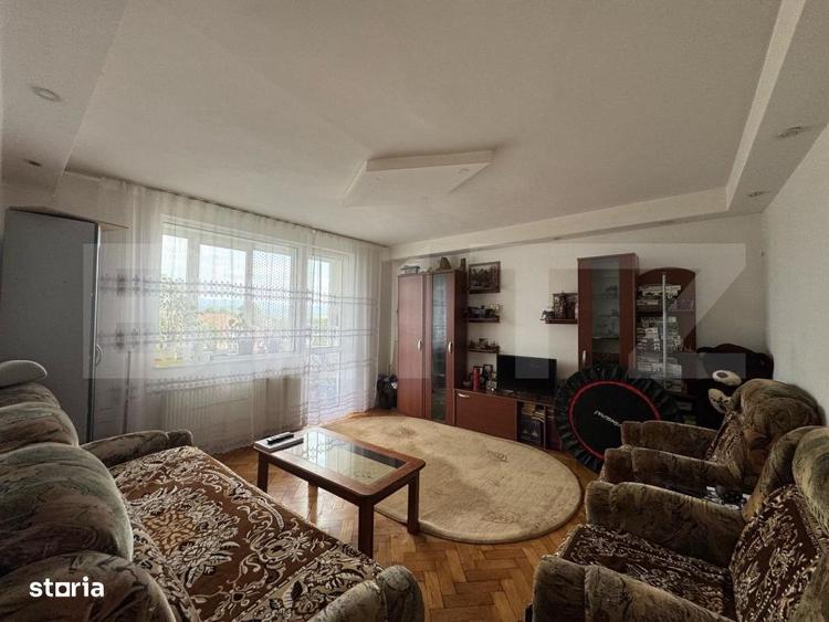 Apartament de vanzare, cu 3 camere decomandat, 61 mp, zona Progresul - 14