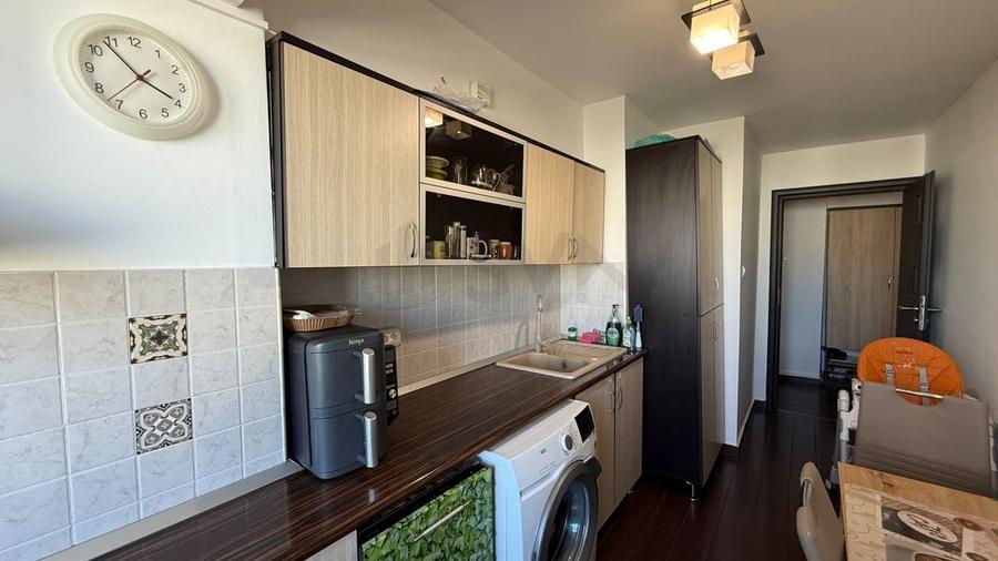 Apartament cu 3 camere decomandat, mobilat în Colentina