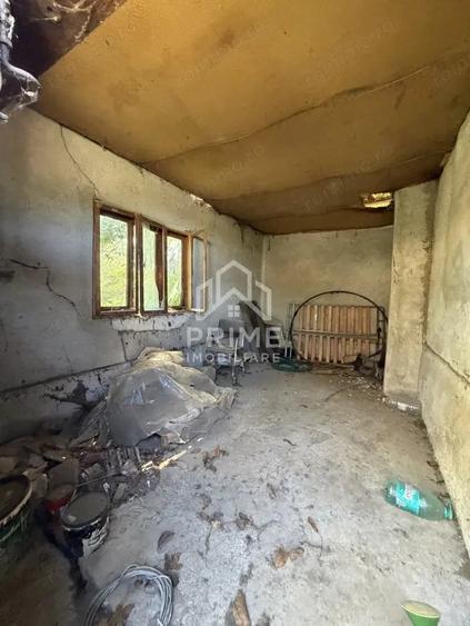 Casă cu 2 camere cu Teren 1032 Mp în Tău