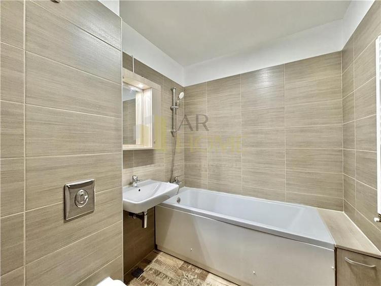 Apartament cu 3 camere decomandat, mobilat în Albert