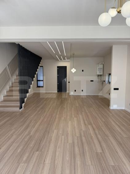 Duplex cu 4 camere cu Canalizare în Chinteni
