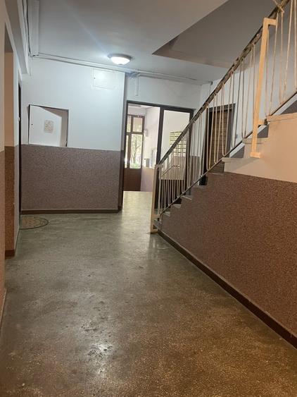 Apartament cu 3 camere decomandat în Tineretului