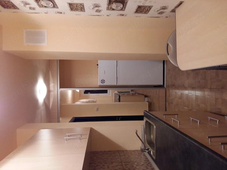 Apartament cu 2 camere decomandat în P-ța Victoriei