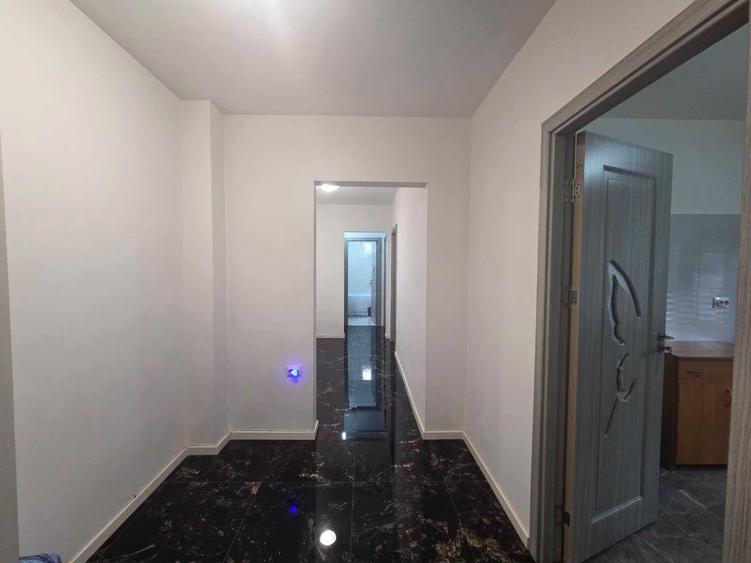 Apartament cu 3 camere decomandat în Mircea cel Bătrân