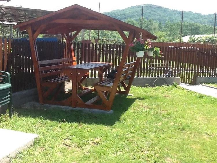 Casă cu 2 camere cu Teren 400 Mp în Bujoreni