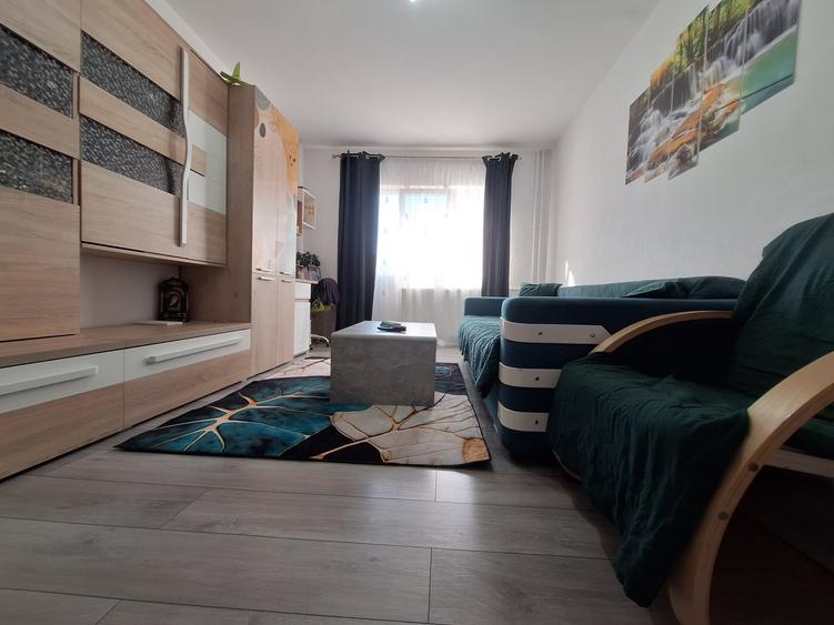 Apartament cu 2 camere decomandat, mobilat în Lipovei