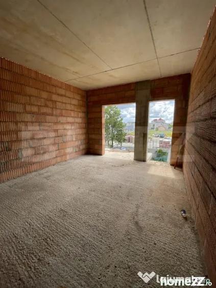 Apartament cu 2 camere semidecomandat în Calea Moldovei