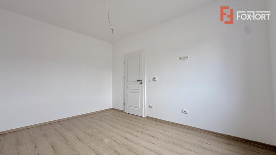 Duplex cu 4 camere cu Canalizare în Moșnița Veche