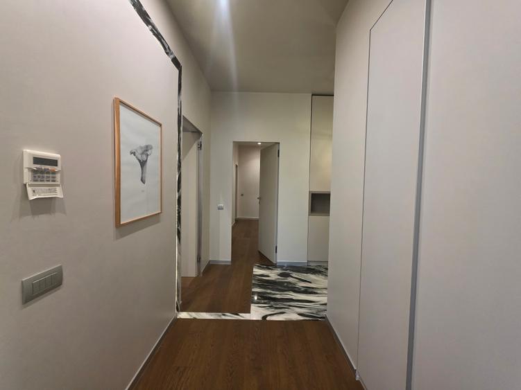Apartament cu 5 camere decomandat, mobilat în Iancu Nicolae
