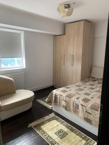 Apartament cu 3 camere în Radu Negru