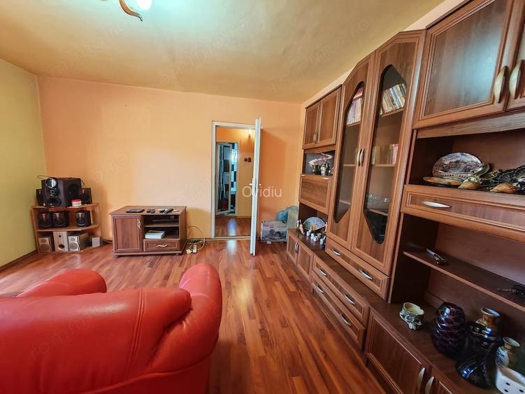 Apartament cu 2 camere , etajul 2 ,Lipovei , intre Biserica ?i Sever Bocu