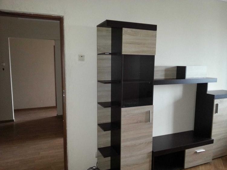 Apartament cu 2 camere decomandat în Podu Roș