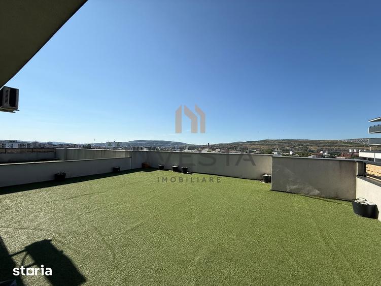 Apartament cu 4 camere semidecomandat în Între Lacuri
