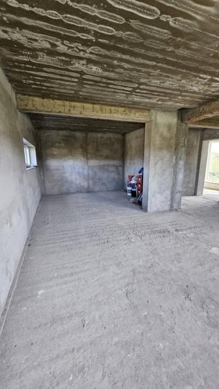 Casă individuală cu 5 camere cu Garaj în Chinteni